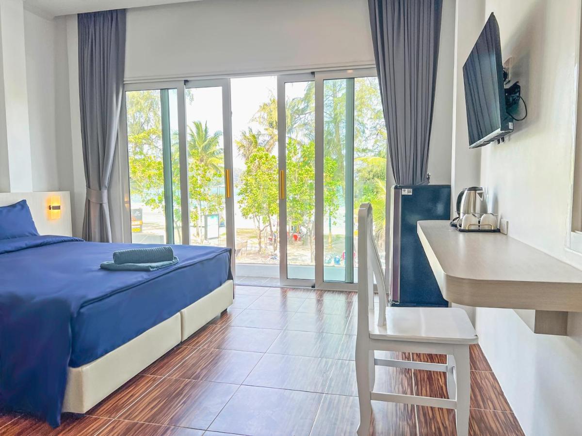88 House Patong Hotell Exteriör bild